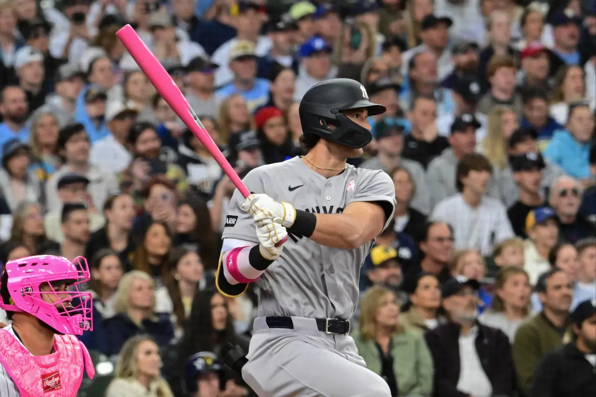 Spencer Jones' first career hit was a memorable Mother's Day moment for the Yankees.