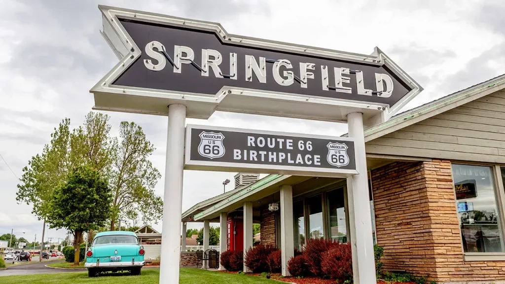 Steve Doocy wraps up his Route 66 journey in Springfield for the 100th anniversary.