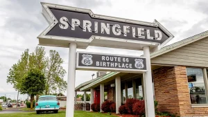 Steve Doocy wraps up his Route 66 journey in Springfield for the 100th anniversary.