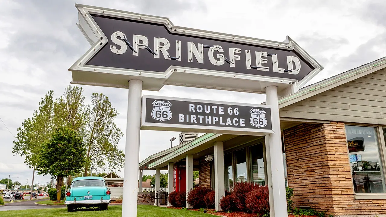 Steve Doocy wraps up his Route 66 journey in Springfield for the 100th anniversary.