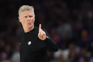 Steve Kerr agrees to a two-year contract to continue as head coach of the Warriors