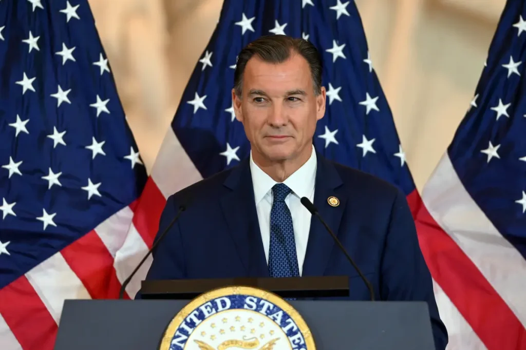 Suozzi criticizes other Democrats in New York for their push to expedite party-based redistricting.