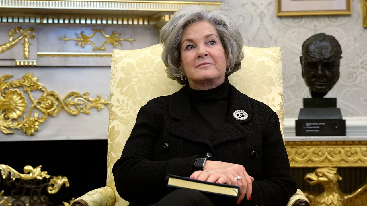 Susie Wiles receives the Barbara K. Olson Woman of Valor Award from the IWF
