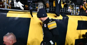 The Steelers need to break free from Aaron Rodgers’ ego.