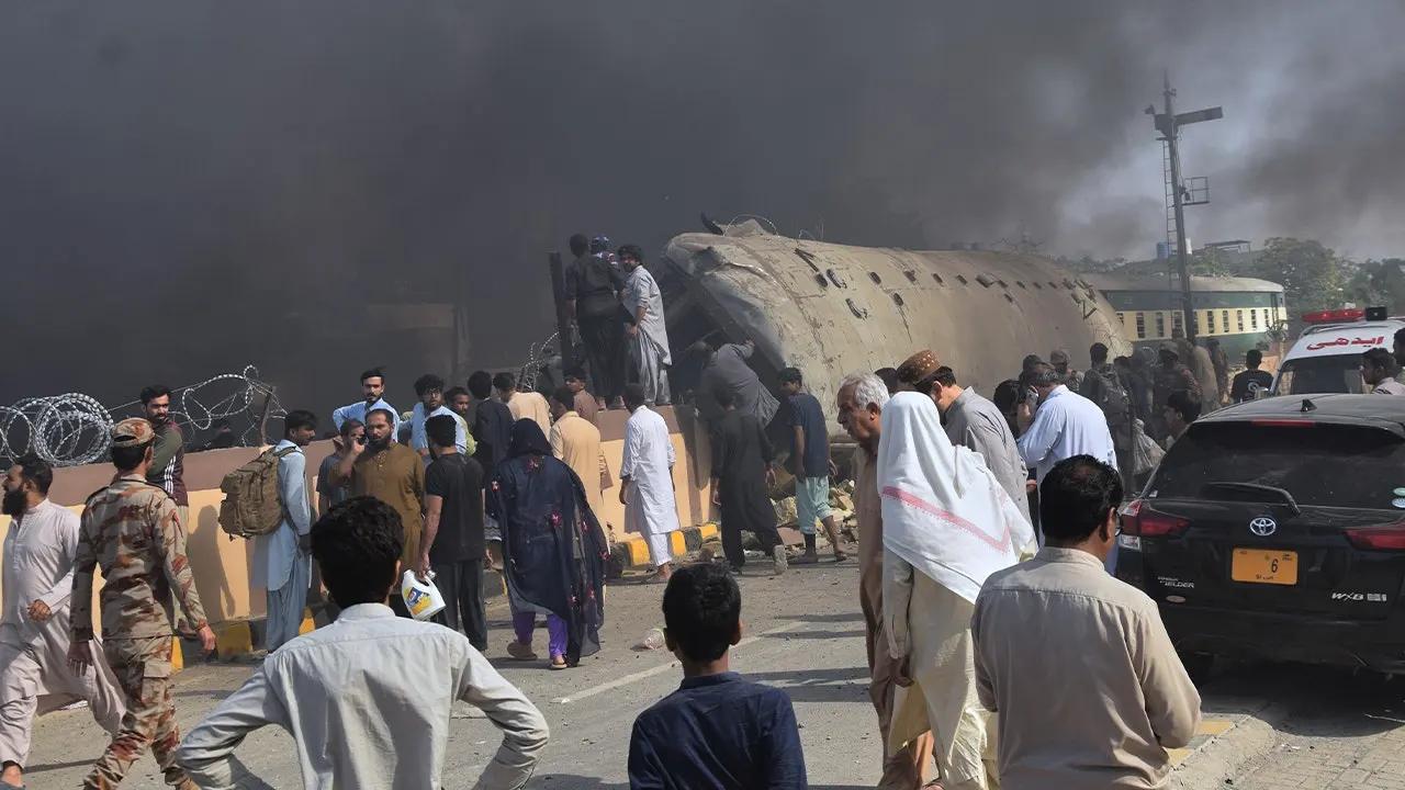 Train attack in Quetta, Pakistan results in at least 23 deaths and many injuries