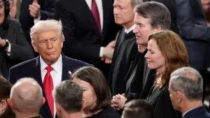 Trump criticizes Gorsuch and Barrett for tariff decision in Truth Social post