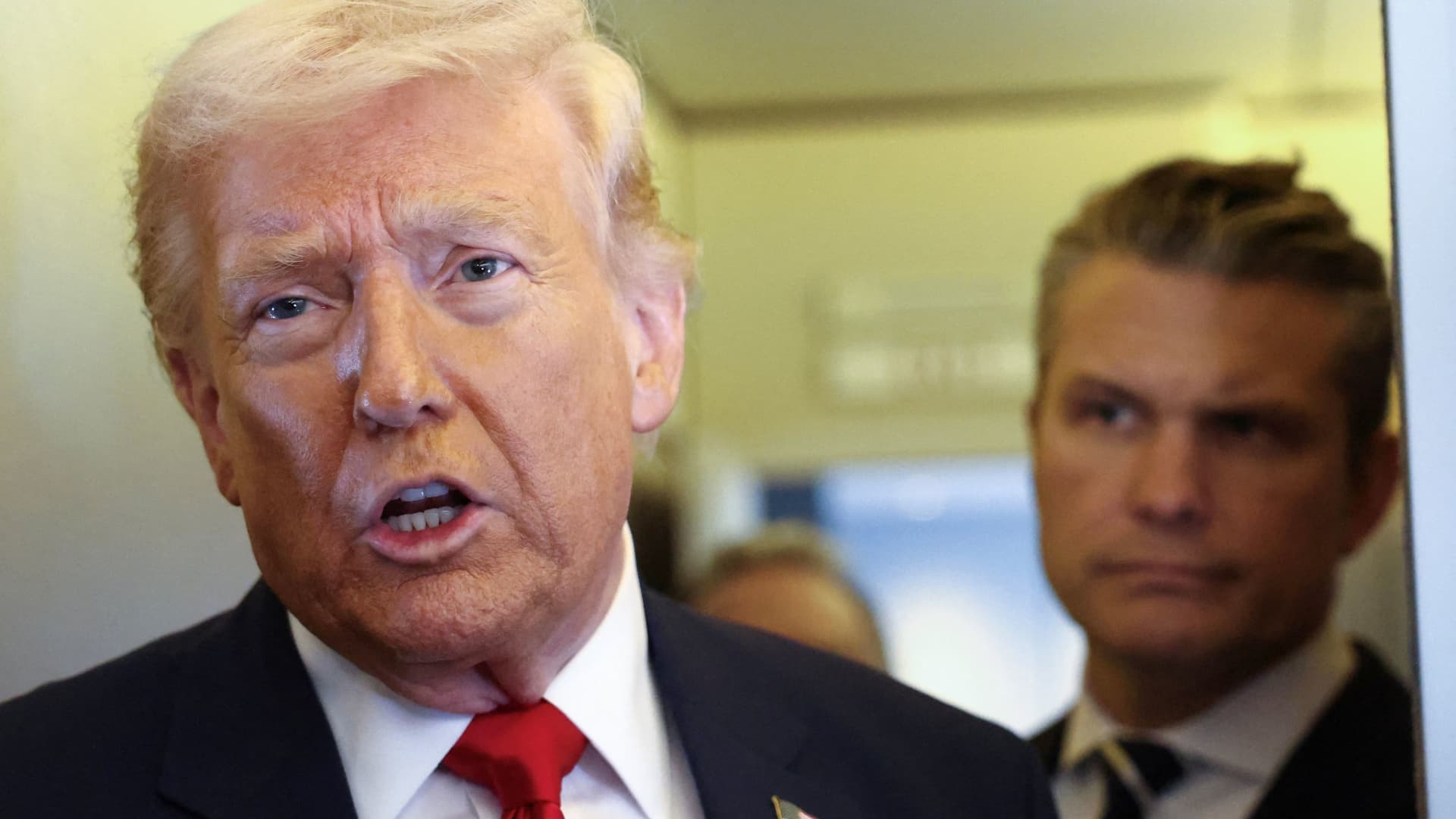 Trump praised Palantir on Truth Social following his purchase of the company's shares, according to records.