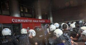 Turkish Police Raid Offices of Opposition CHP Party