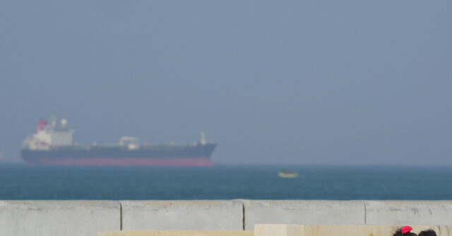 UAE Cautions That Iranian Agreements in the Strait of Hormuz Cannot Be Trusted