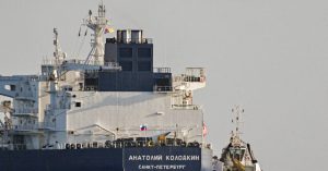 UK Relaxes Restrictions on Russia Amid Energy Crisis but Avoids Local Drilling