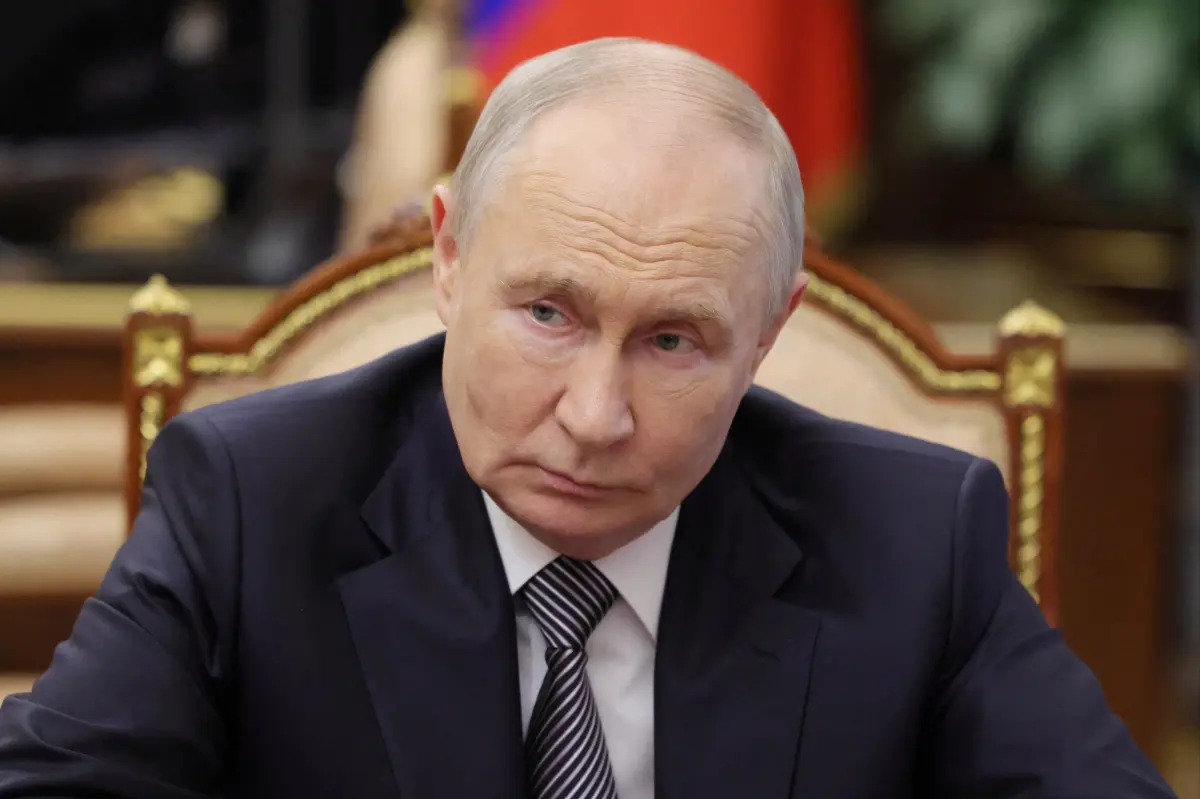Ukraine holds the advantage; the US needs to pressure Putin to yield.