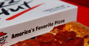 Video: Franchise Owner Revives Traditional Approach for 'Pizza Hut Classic' Locations