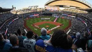 Video shows alarming incident of baseball fan at Mariners game being struck in the head by a foul ball