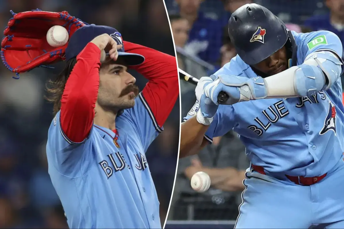 Vladimir Guerrero Jr. and Dylan Cease leave the game early in a potential injury crisis for the Blue Jays