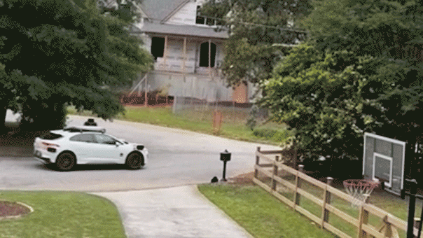 Waymo cars overwhelm Atlanta neighborhood cul-de-sacs because of a routing error