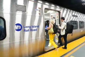 What is a LURR? New Yorkers mock the debate over LIRR pronunciation