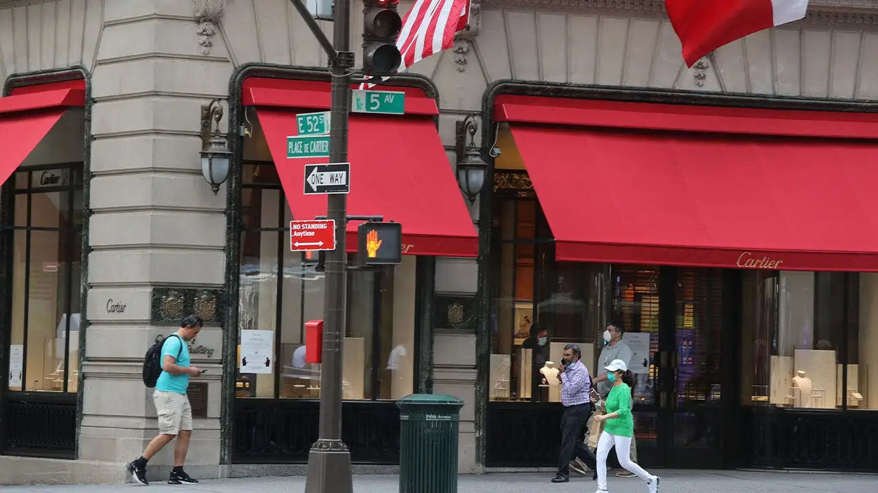 Woman dies after falling into an open manhole in Midtown Manhattan