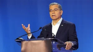 Xavier Becerra advises KTLA reporter on conducting a 'profile' instead of a 'gotcha' interview