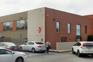 YMCA in progressive area makes surprising choice after 17-year-old girl noticed a penis in the women's locker room