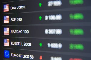 5 Easy ETFs to Invest in With $500 and Keep for the Long Term