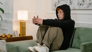 A Family Argument Arises After a Man Gets Sick from His Sister's Cooking and Decides Not to Eat There Anymore