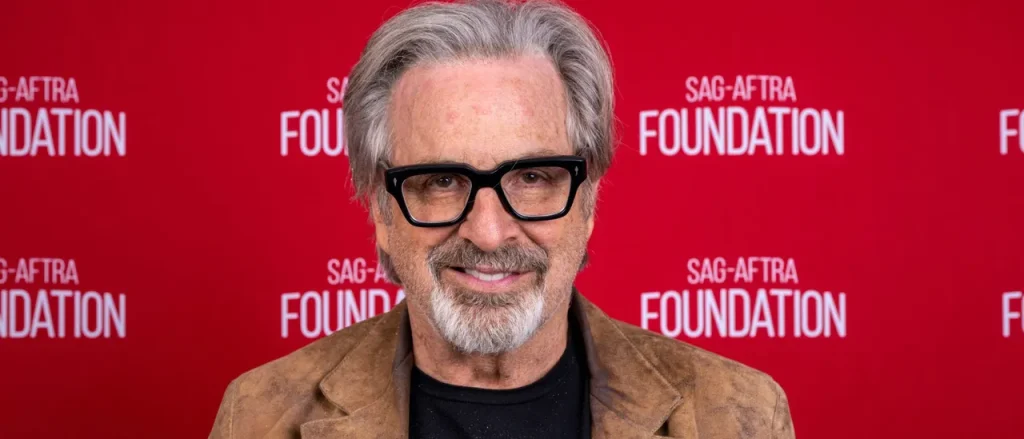 Actor Robert Carradine from 'Revenge Of The Nerds' has passed away from a brain injury and was discovered hanging in a psychiatric hospital.