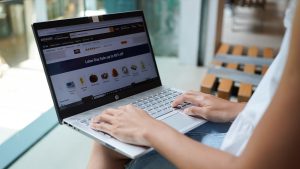 Amazon's latest AI search generates images while you type to locate products.