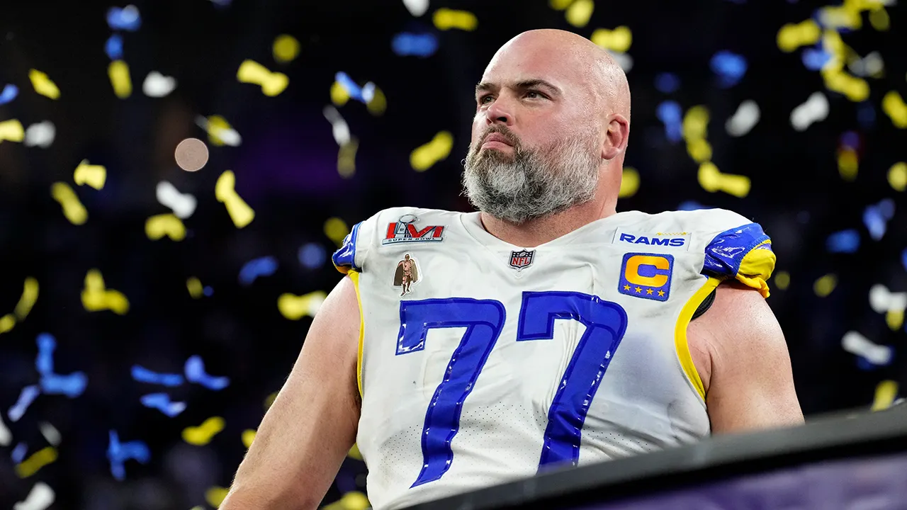 Andrew Whitworth reveals he has been messaging Aaron Donald regarding his return to the Rams.