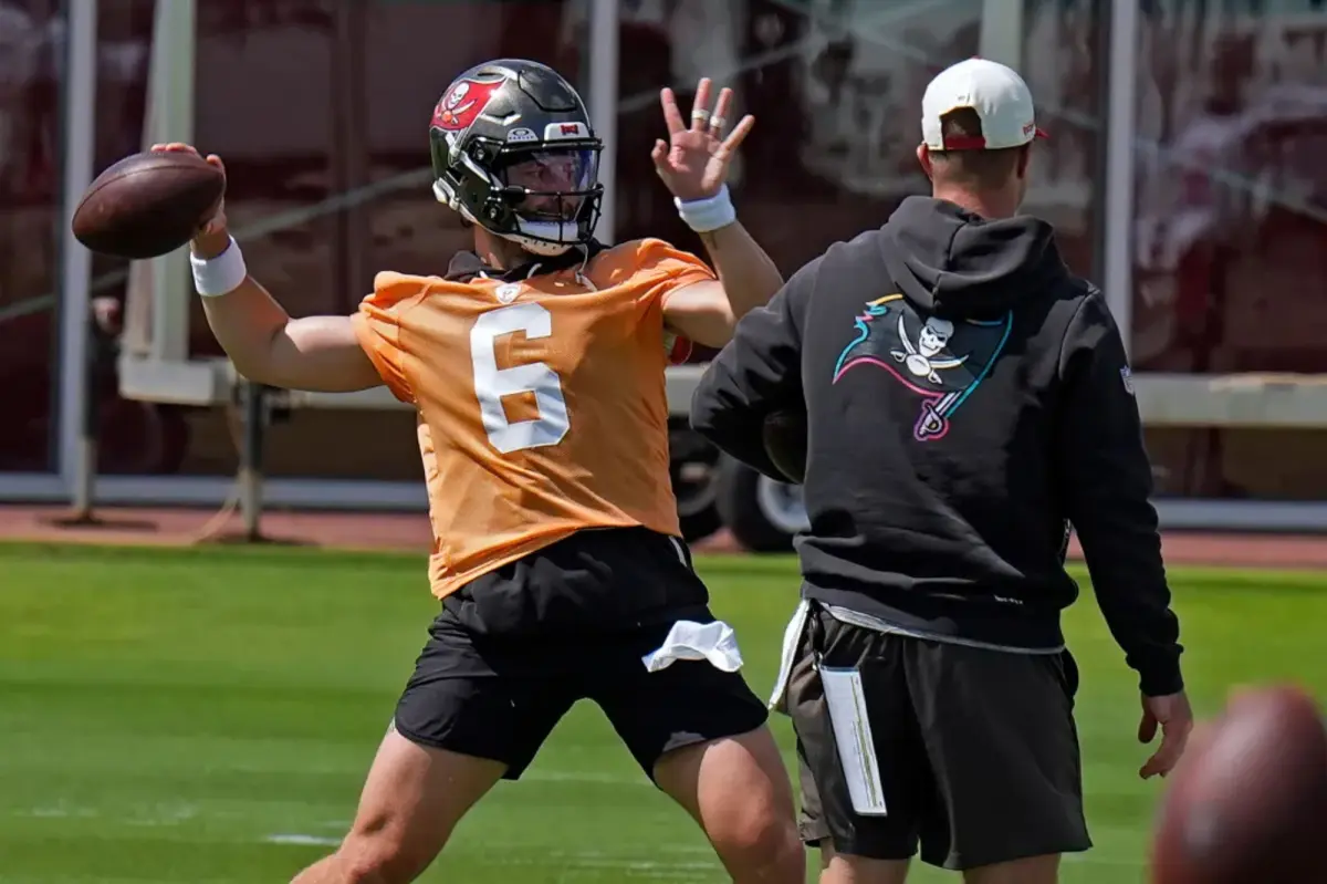 Baker Mayfield's contract discussions with the Buccaneers are not progressing.
