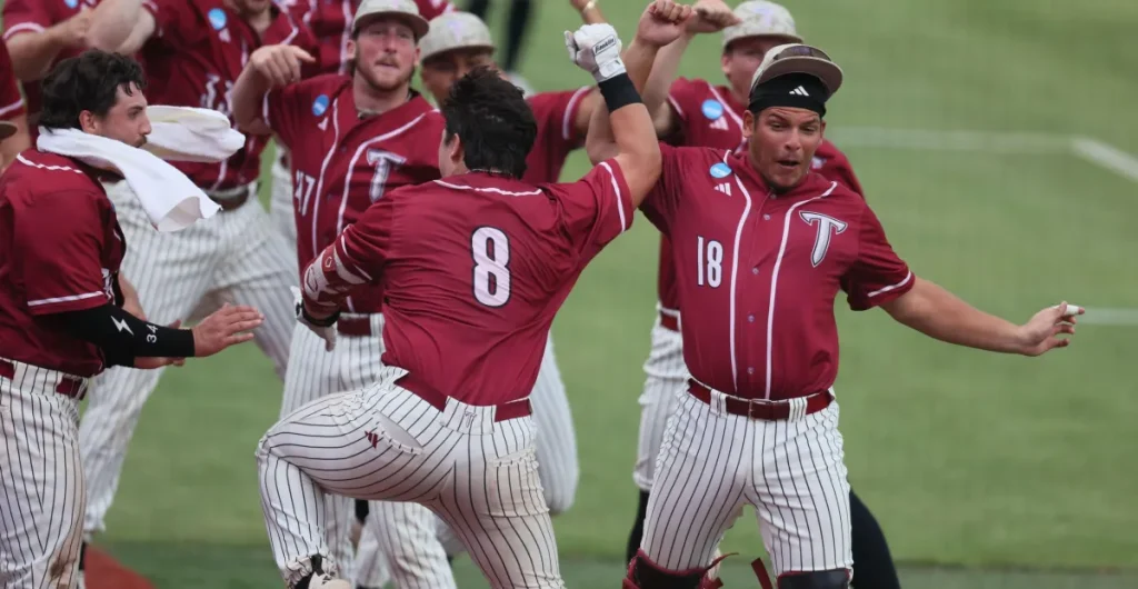 Baseball tournament: Forecasts for the Super Regionals