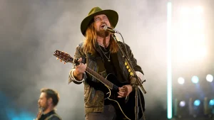 Billy Ray Cyrus shares his recovery from vocal paralysis and sepsis.