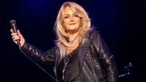 Bonnie Tyler emerges from coma following cardiac arrest but is still quite ill