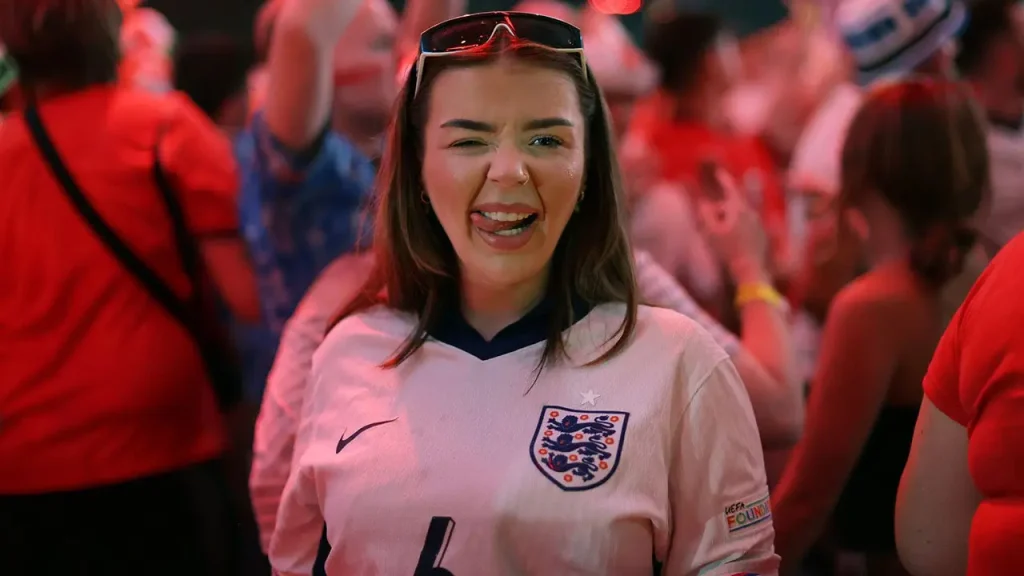 British World Cup fans are enjoying American hot dogs during the tournament, purchasing a Bond bike and meat.