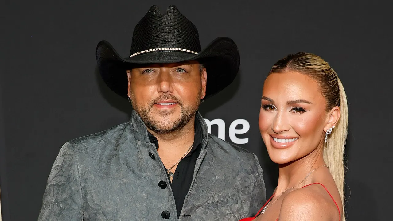 Brittany Aldean marks her 39th birthday on a beach vacation with Jason