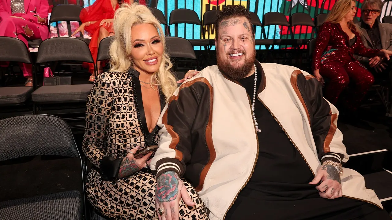 Bunnie XO reveals she supported her early lifestyle by working as an escort for Jelly Roll.