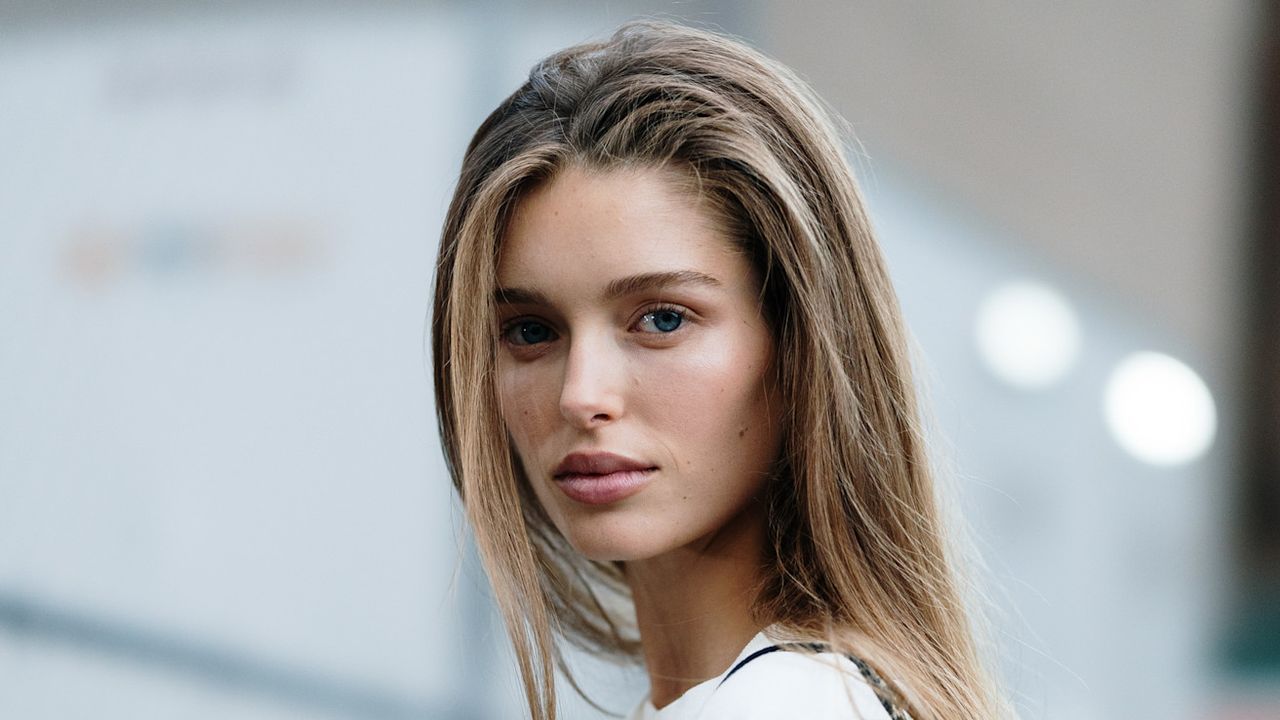 Collagen or Hyaluronic Acid: Which is Better for Reducing Signs of Aging?