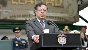 Colombian legislators consider halting President Petro amid election investigation