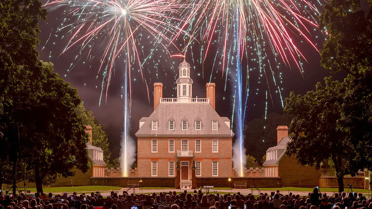 Colonial Williamsburg is organizing free fireworks and a drone show for July 4th.