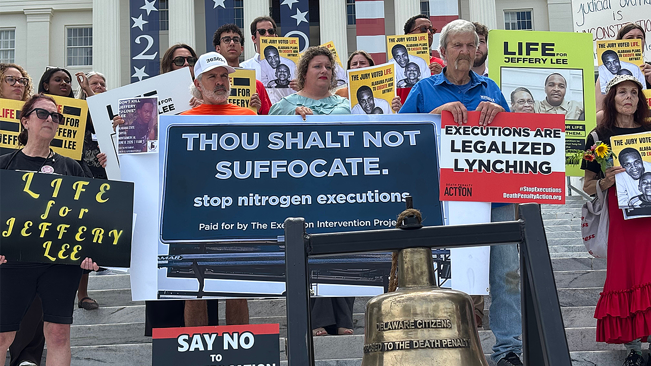 Court halts nitrogen gas executions in Alabama, deciding the method violates the constitution.