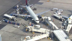 Delta flight at JFK triggers large FDNY response due to tire issues