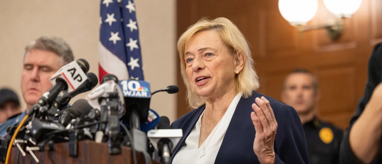 Democratic Governor Indicates She Might Join the US Senate Race Again