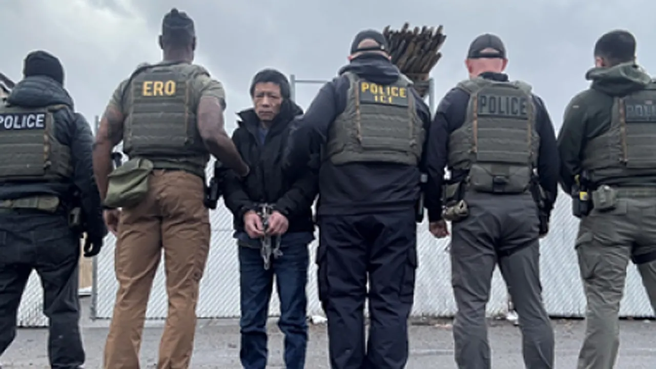 Democrats urge for the end of ICE as 146,000 missing migrant children are discovered