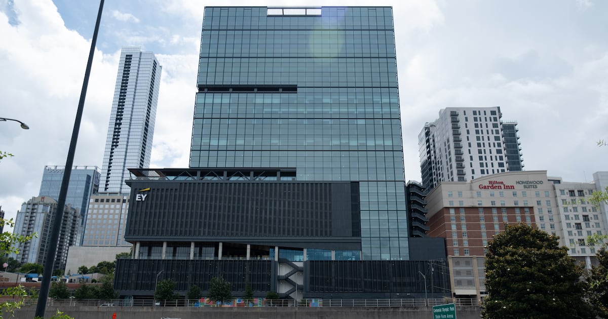Drawn to prime skyline properties, bank chooses Midtown for new headquarters