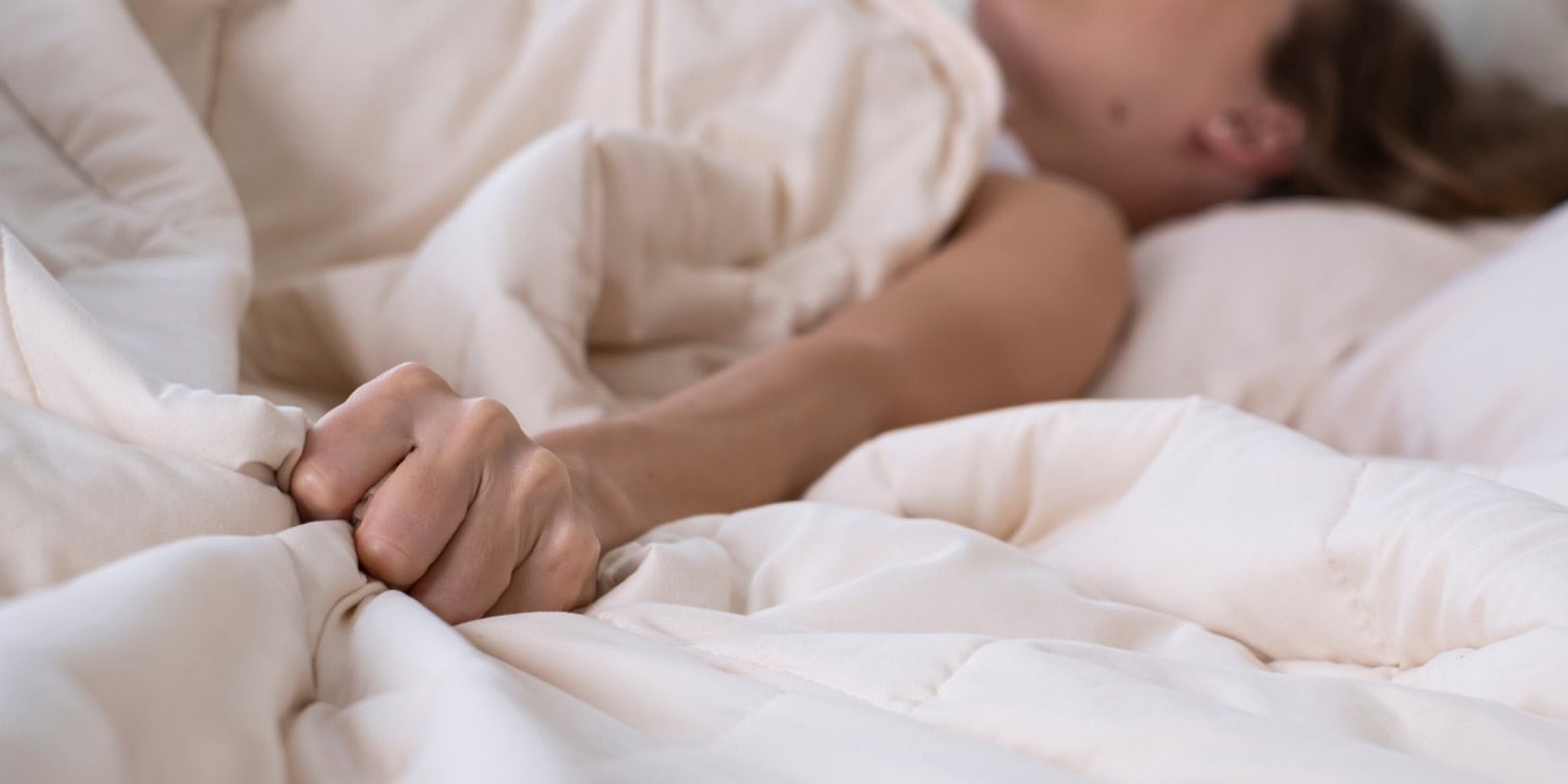Engaging in self-pleasure before sleeping is connected to quicker sleep onset and improved sleep quality.