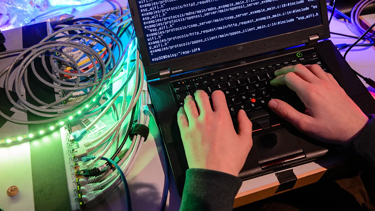 FBI alerts that cybercriminals pretending to be IT support are aiming at law firms.