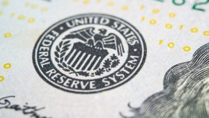 FX Daily: Dollar strengthened by Fed expectations and tech market challenges