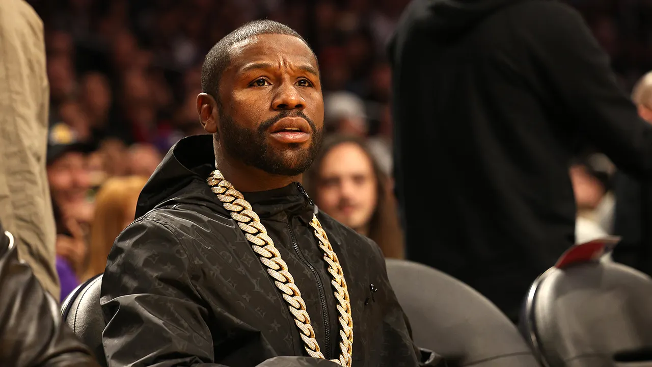 Floyd Mayweather is charged with a felony for an alleged $200,000 bad check in Las Vegas.