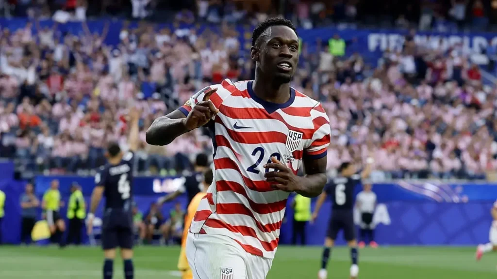Folarin Balogun nets two goals in USMNT's 3-1 victory over Paraguay in the World Cup
