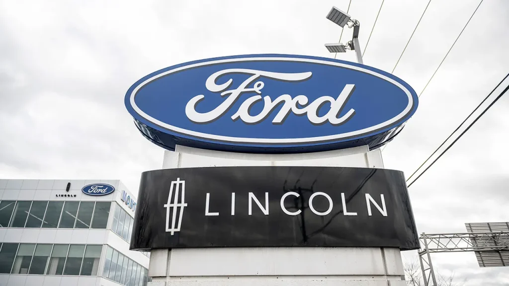 Ford recalls 420,000 Expedition and Navigator SUVs due to seat belt issue