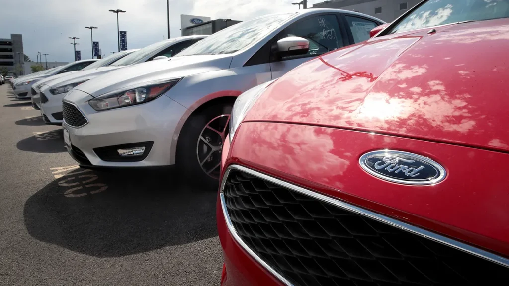 Ford recalls more than 255,000 Focus cars due to the risk of engine stalling.